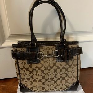 Authentic Coach Hampton Leather Purse F10247